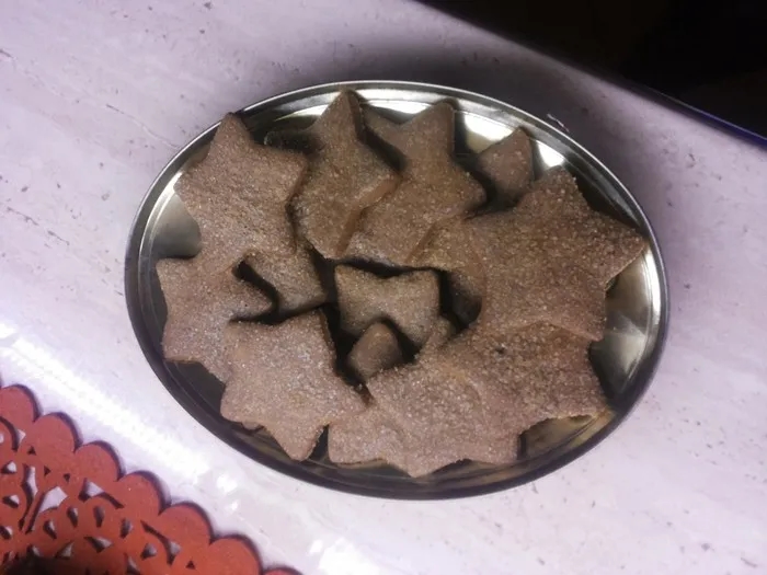 Proste i efektowne sposoby na ozdobienie świątecznych ciastek bez stresu