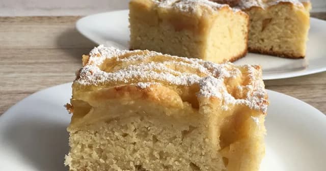 Dietetyczne ciasto jogurtowe z jabłkami – prosty przepis bez wyrzeczeń Dietetyczne ciasto jogurtowe z jabłkami – prosty przepis bez wyrzeczeń