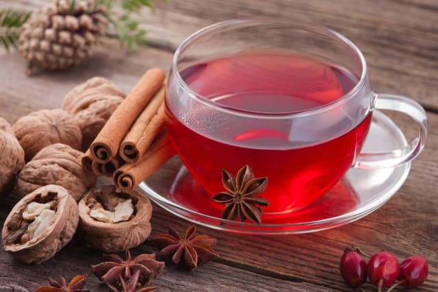 Jak parzyć czerwoną herbatę, aby uniknąć gorzkiego smaku i cieszyć się aromatem Jak parzyć czerwoną herbatę, aby uniknąć gorzkiego smaku i cieszyć się aromatem