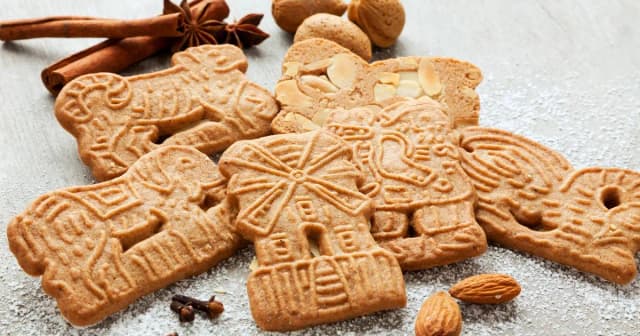 Ciasteczka korzenne jak ze sklepu – idealny przepis na świąteczne smaki Ciasteczka korzenne jak ze sklepu – idealny przepis na świąteczne smaki