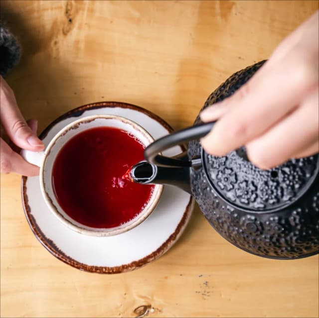 Czerwona herbata jak parzyć: unikaj najczęstszych błędów i ciesz się smakiem